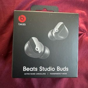 Beats Studio Buds - black
